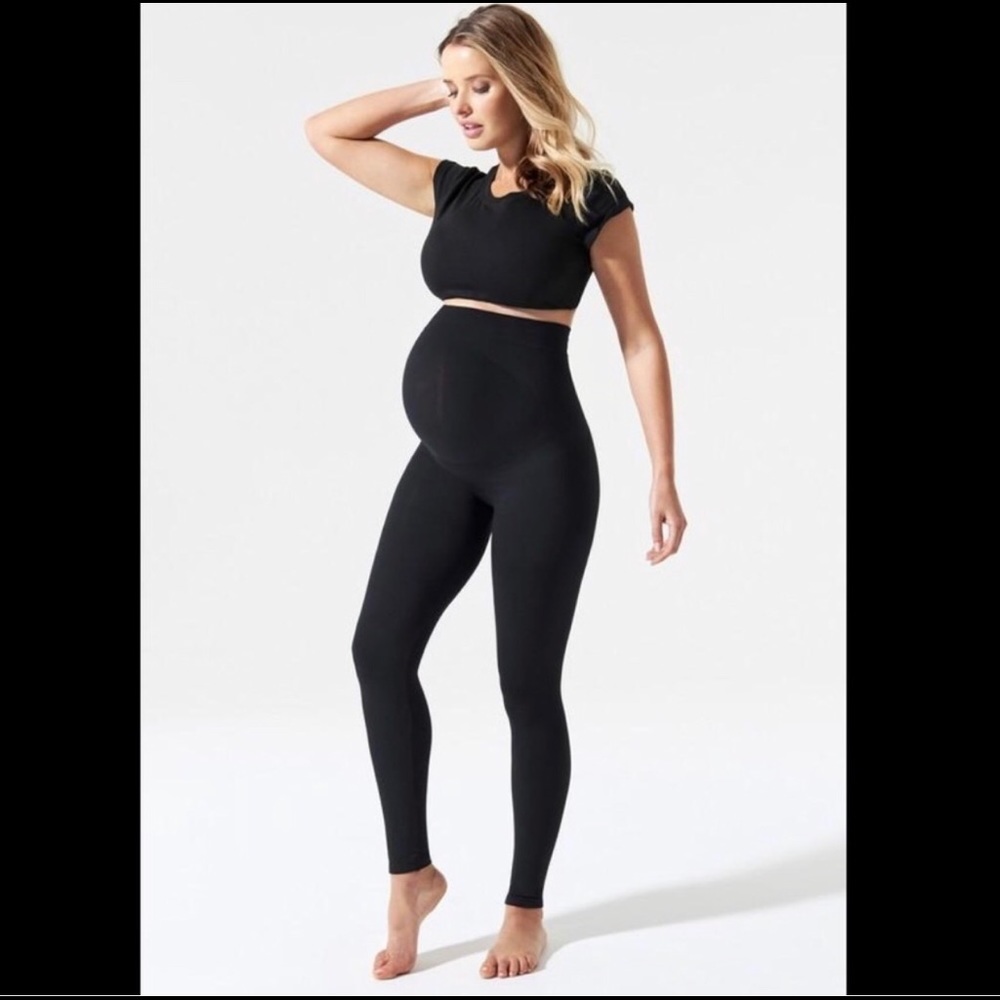 Blanqi Lot 6 pieces tanks and leggings